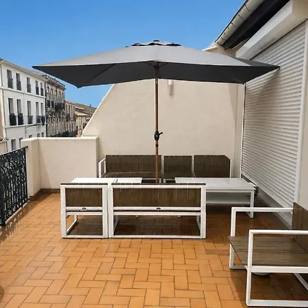 Standing 130 M2, Terrace 35 M2, Barbecue Prázdninový dům