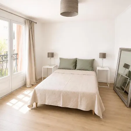 Standing 130 M2, Terrace 35 M2, Barbecue * 메제
